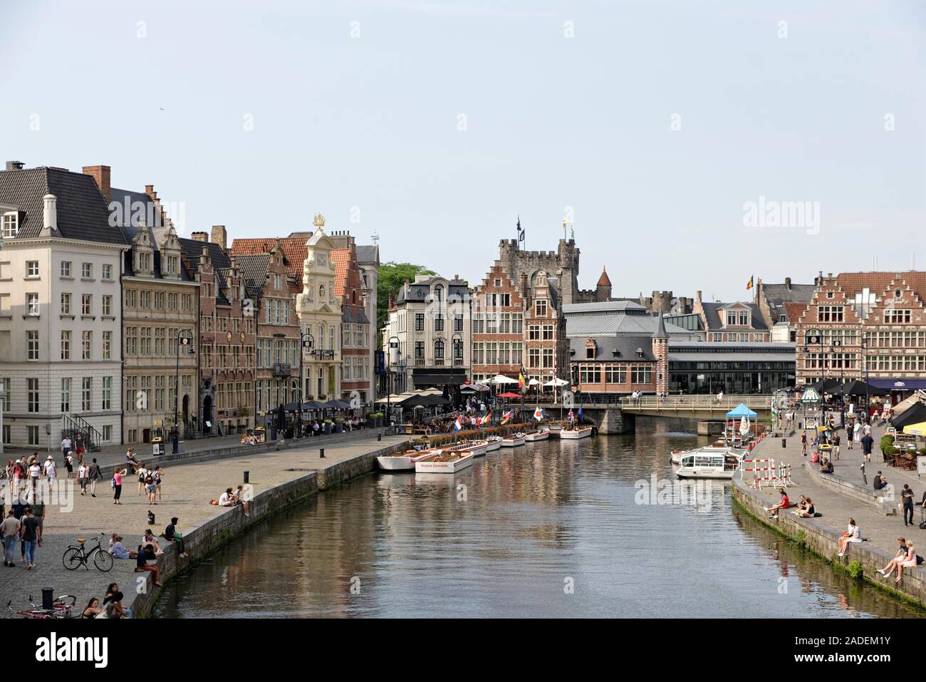Rangée de maisons au canal, Binnenstad, Gand, Flandre orientale, Belgique Banque D'Images