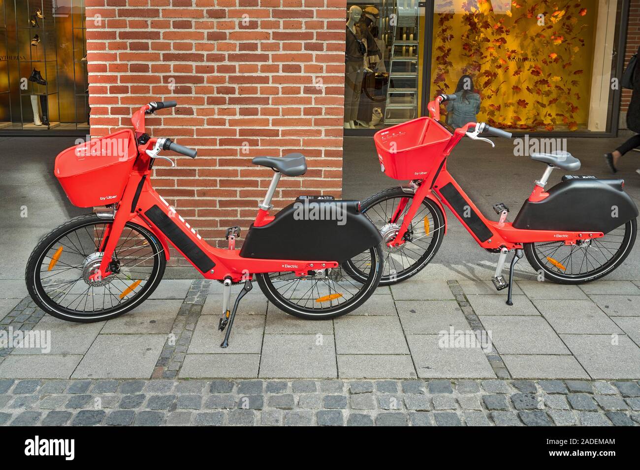 E-bikes, vélos électriques à louer à partir de Uber, Munich, Haute-Bavière, Bavière, Allemagne Banque D'Images