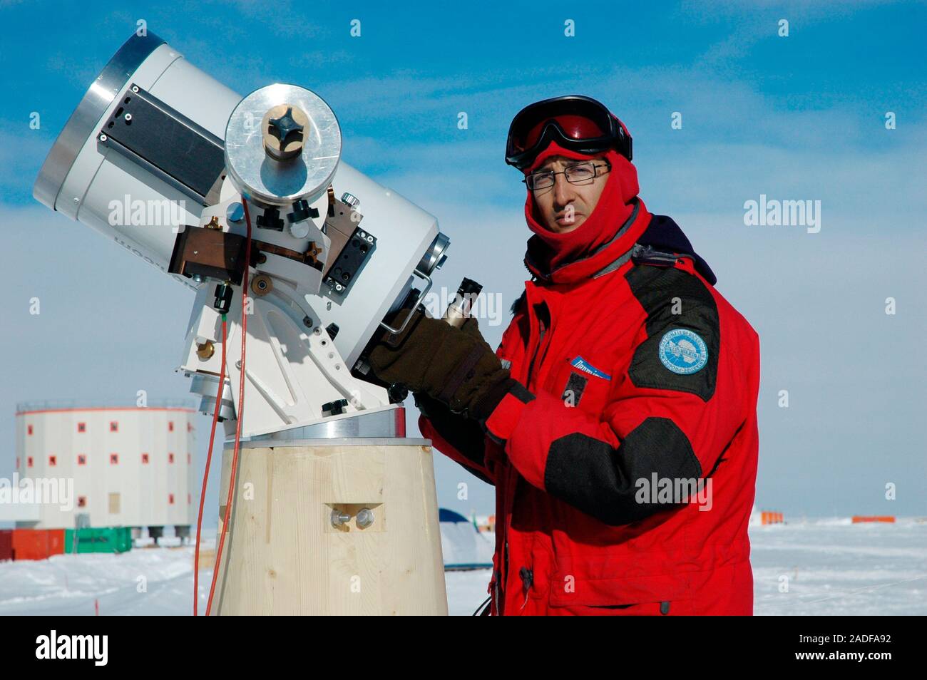 L'astronomie à Concordia. En collaboration avec l'astronome un des  télescopes à la Concordia Station, une station de recherche en Antarctique.  Les bâtiments de base Photo Stock - Alamy