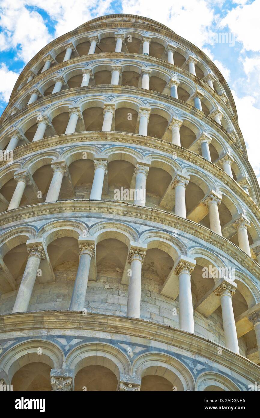 Détail de l'architecture de la tour penchée de Pise en Italie Banque D'Images