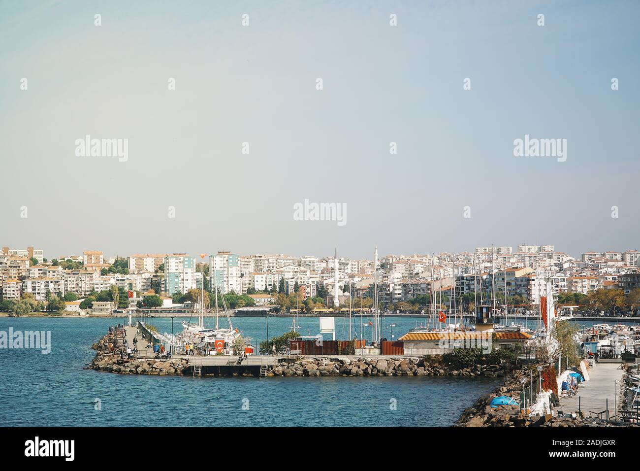 Vue générale du centre-ville en Turquie. Canakkale est une attraction touristique populaire en Turquie. Voyages et vacances. Banque D'Images