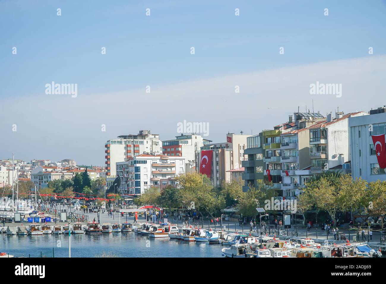 Vue générale du centre-ville en Turquie. Canakkale est une attraction touristique populaire en Turquie. Voyages et vacances. Banque D'Images
