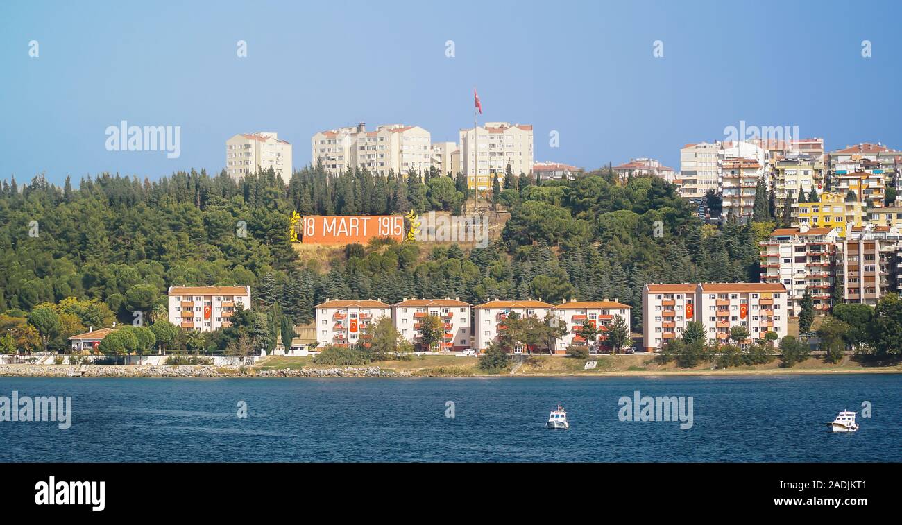 Vue générale du centre-ville de mer en Turquie. Canakkale est une attraction touristique populaire en Turquie. Voyages et vacances. Banque D'Images