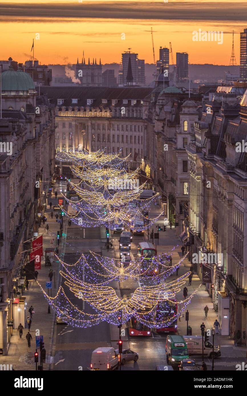 Regents Street Les lumières de Noël de dessus Banque D'Images