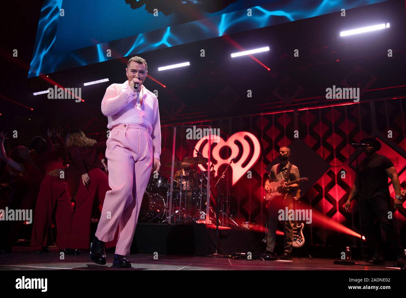 Sam smith en train de jouer Banque de photographies et d’images à haute