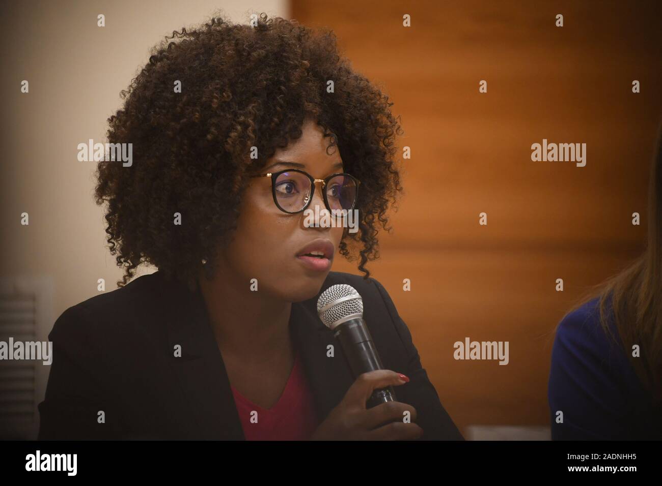 La Valette, Malte. 9Th Jul 2019. Membre du Parlement européen Assita Kanko parle au cours d'une conférence de presse à La Valette, Malte, le 4 décembre 2019. Une délégation du Parlement européen a exprimé mercredi sa préoccupation au premier ministre Maltais Joseph Muscat a décidé de ne pas démissionner immédiatement, disant qu'il y avait des doutes sur l'intégrité de la Daphne CARUANA GALIZIA enquête sur un meurtre. Credit : Jonathan Borg/Xinhua/Alamy Live News Banque D'Images