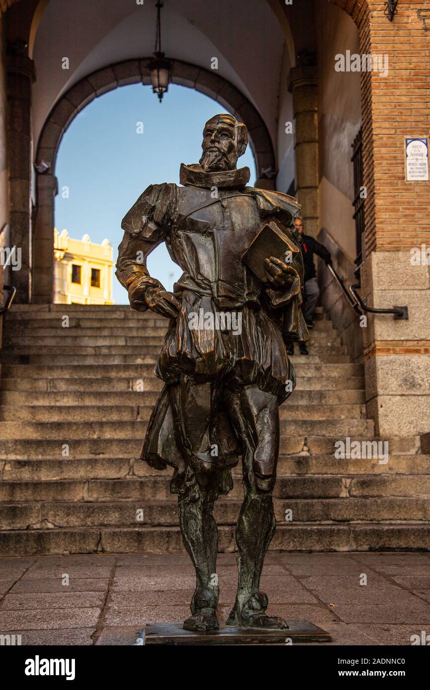 Statue de Miguel Cervantes à l'entrée de Tolède, Espagne Banque D'Images