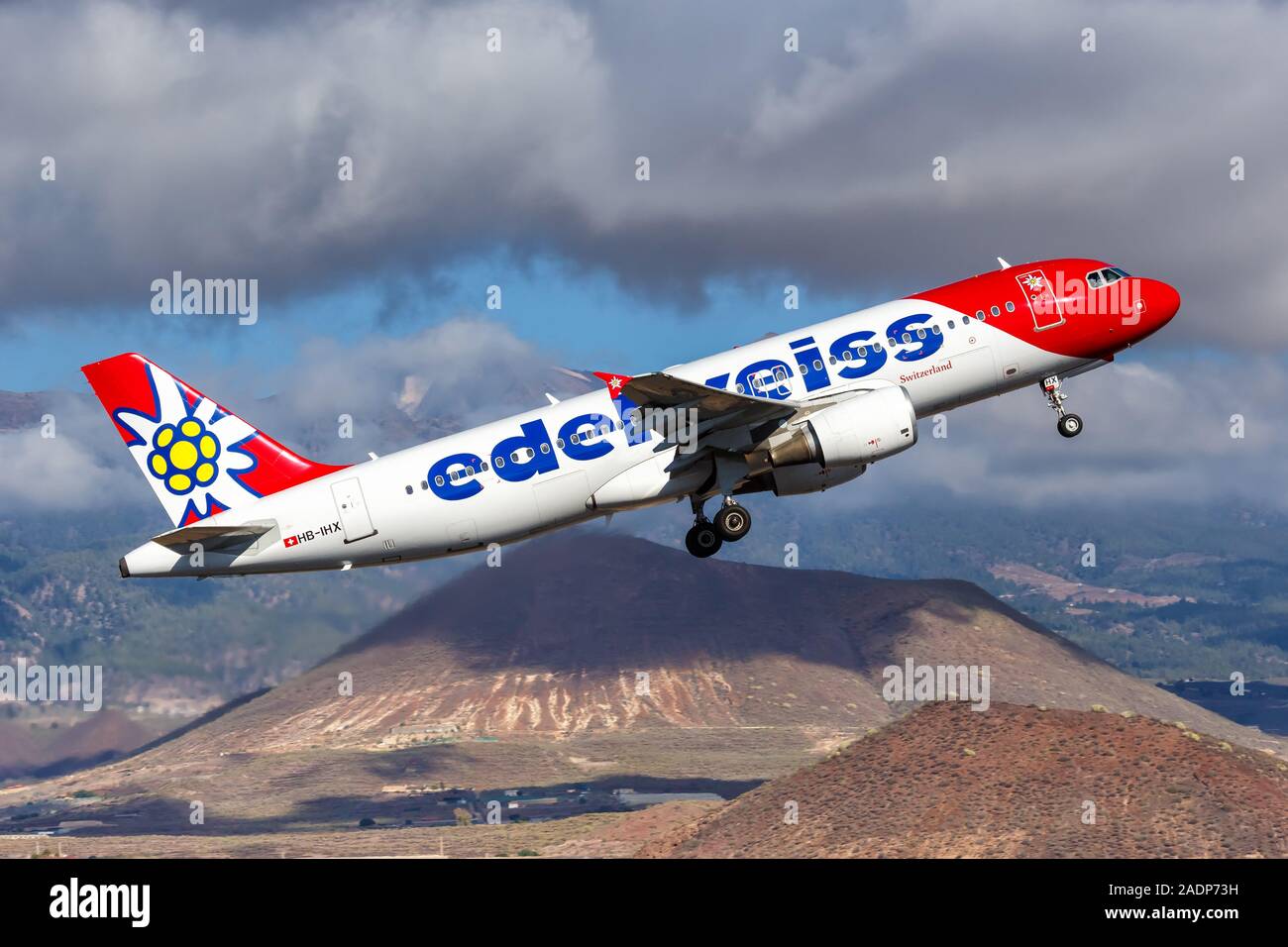 Tenerife, Espagne - 23 novembre 2019 : Edelweiss Air Airbus A320 avion à l'aéroport de Tenerife Sud (TFS) en Espagne. Banque D'Images