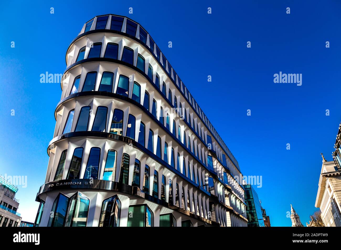Immeuble de bureaux contemporain 30 Cannon Street, London, UK Banque D'Images