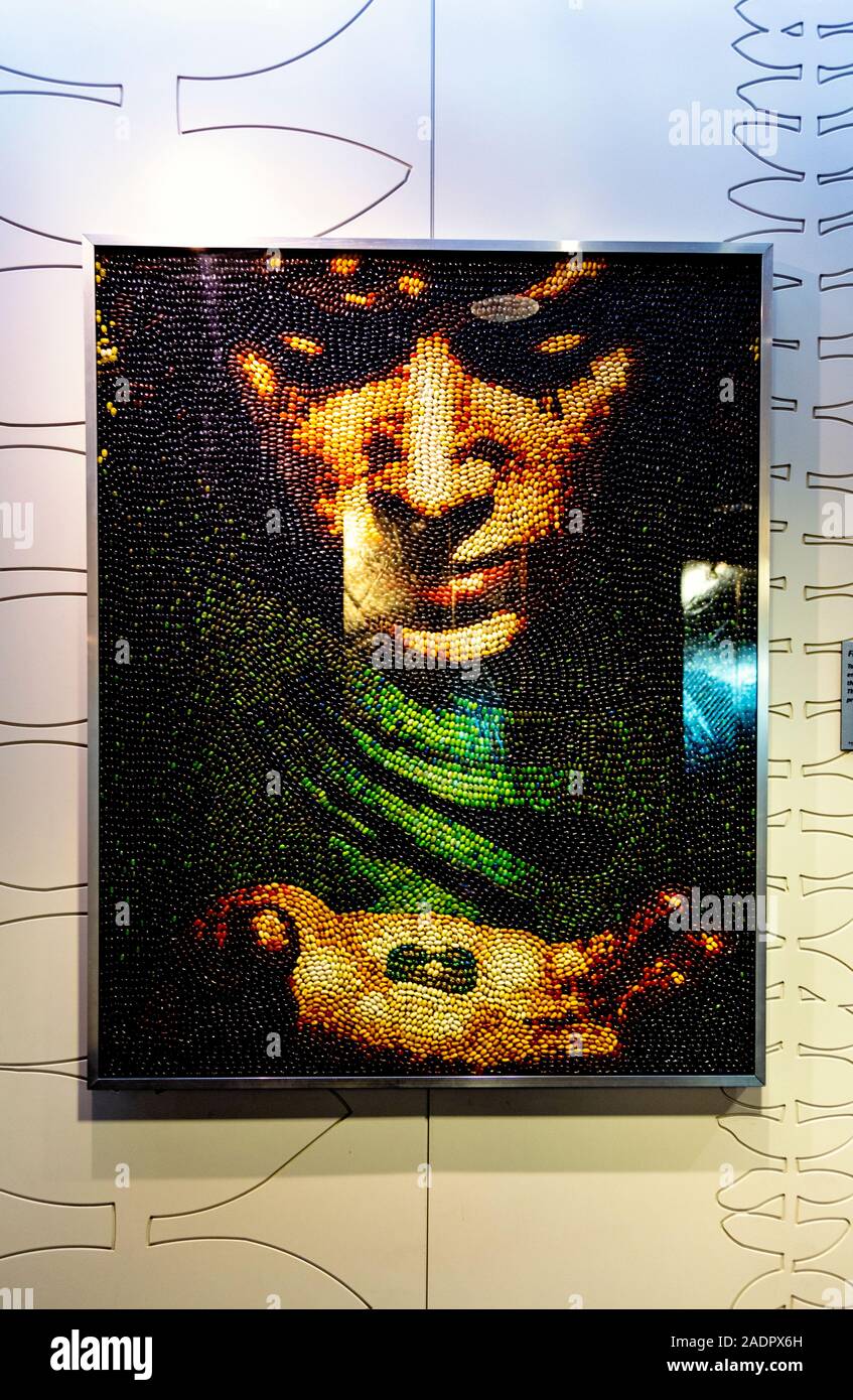 Artwork de Frodon du Seigneur des Anneaux maintenant l'anneau de Jelly Beans, Nouvelle-Zélande Banque D'Images