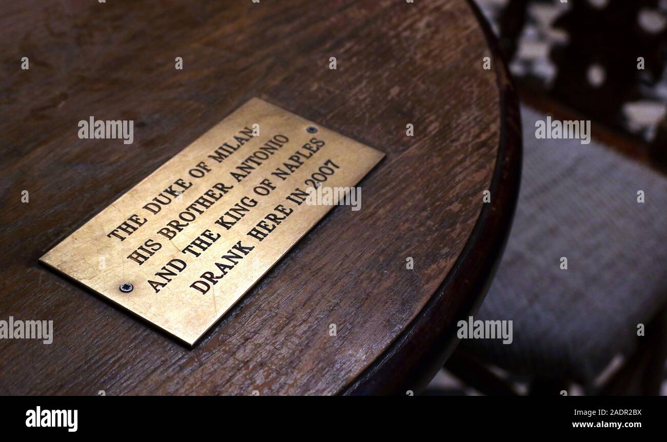 Table, duc de Milan,Antonio,2007,intérieur de la Maison Thomas's Chop, Maison James Binney, 52 Cross St, Manchester,Angleterre,Royaume-Uni, M2 7AR Banque D'Images