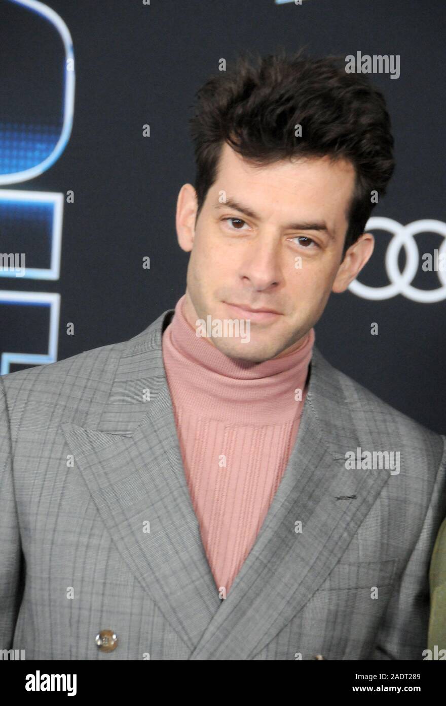 Los Angeles, Californie, USA 4 décembre 2019 Soundtrack musique Producteur exécutif Mark Ronson assiste à la Twentieth Century Fox présente la première mondiale de Blue Sky Studios' 'Spies déguisée" le 4 décembre 2019 à El Capitan Theatre de Los Angeles, Californie, USA. Photo de Barry King/Alamy Live News Banque D'Images