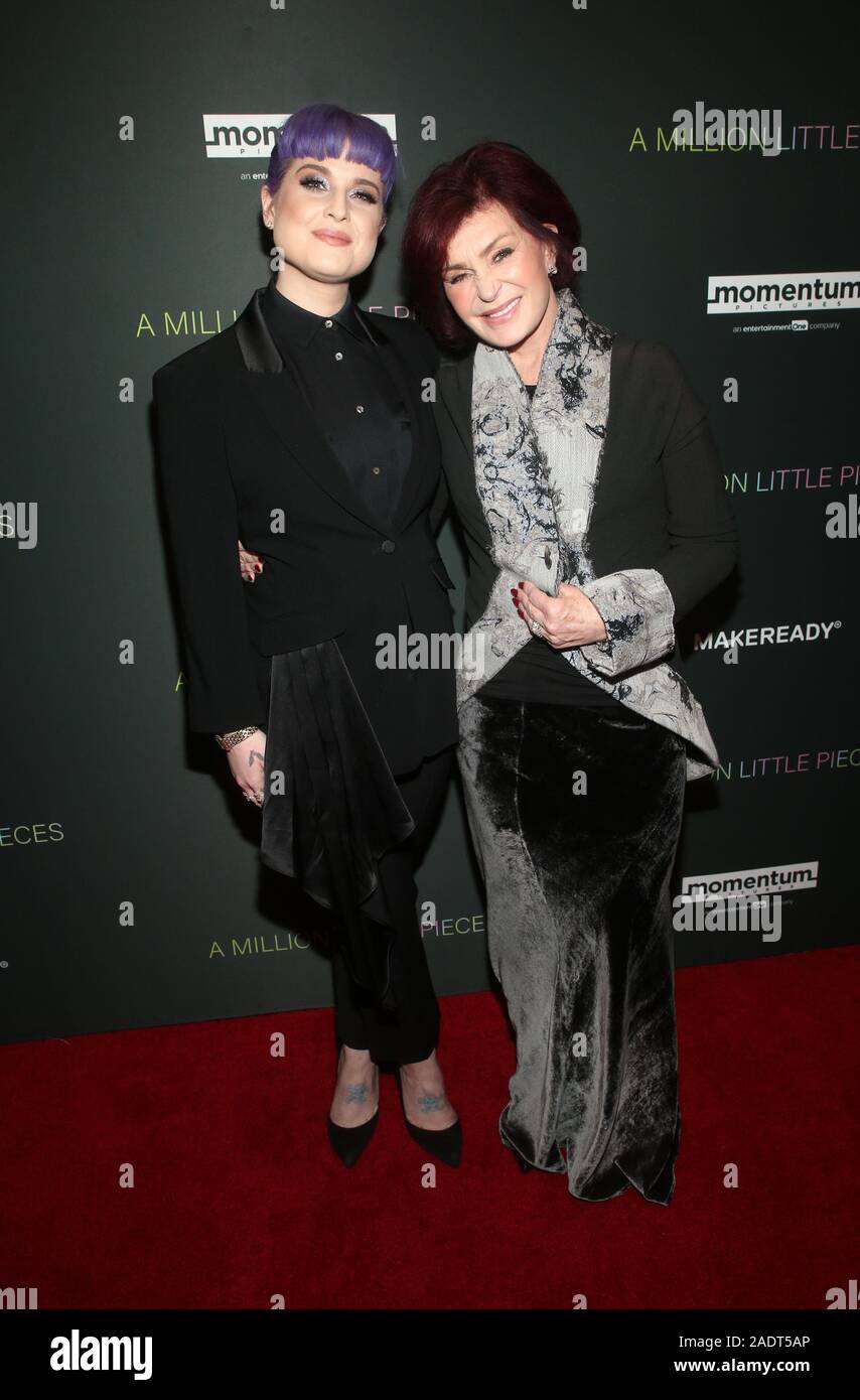 Hollywood, Californie, USA. 9Th Jul 2019. Kelly Osbourne, Sharon Osbourne, à une projection spéciale de Momentum Pictures' 'A Million Little Pieces" au London hotel à West Hollywood, Californie . Faye crédit Sadou/MediaPunch MediaPunch Crédit : Inc/Alamy Live News Banque D'Images