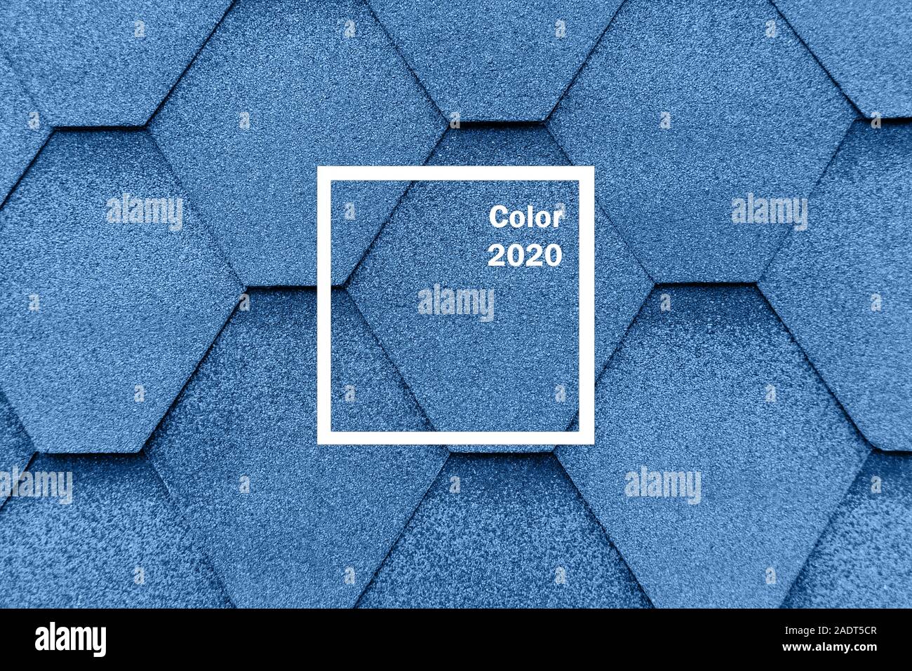 Arrière-plan bleu tuiles aux tons couleur 2020. Banque D'Images