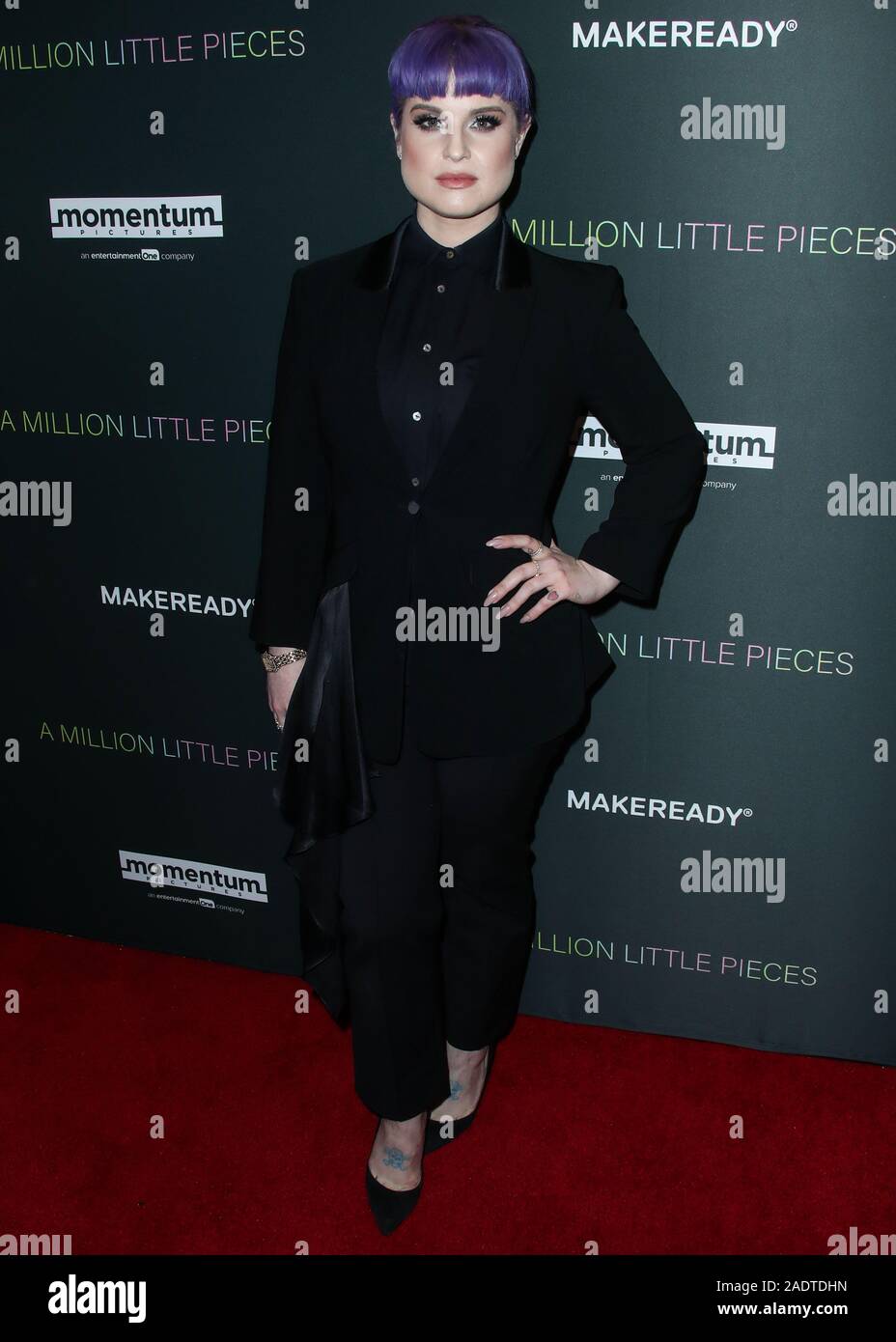West Hollywood, États-Unis. 08Th Nov, 2019. WEST HOLLYWOOD, LOS ANGELES, CALIFORNIE, USA - 04 décembre : la chanteuse Kelly Osbourne arrive à la Los Angeles Projection spéciale de Momentum Pictures' 'A Million Little Pieces" tenue à l'hôtel London West Hollywood à Los Angeles le 4 décembre 2019 à West Hollywood, Los Angeles, Californie, États-Unis. (Photo par Xavier Collin/Image Crédit : Agence de Presse) L'agence de presse Image/Alamy Live News Banque D'Images