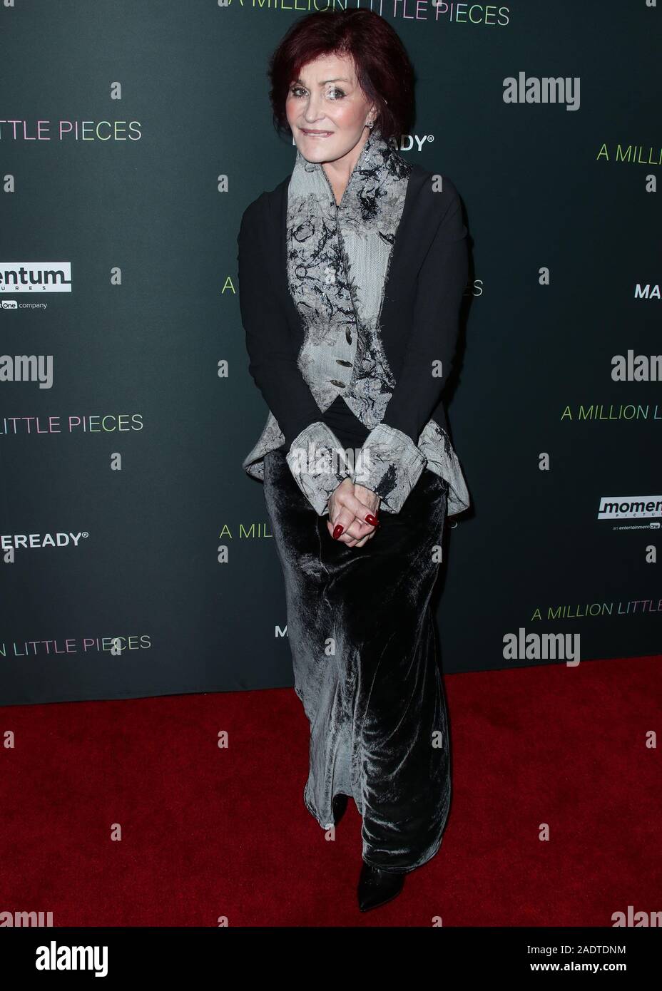 West Hollywood, États-Unis. 08Th Nov, 2019. WEST HOLLYWOOD, LOS ANGELES, CALIFORNIE, USA - 04 DÉCEMBRE : Personnalité de la télévision Sharon Osbourne arrive à la Los Angeles Projection spéciale de Momentum Pictures' 'A Million Little Pieces" tenue à l'hôtel London West Hollywood à Los Angeles le 4 décembre 2019 à West Hollywood, Los Angeles, Californie, États-Unis. (Photo par Xavier Collin/Image Crédit : Agence de Presse) L'agence de presse Image/Alamy Live News Banque D'Images