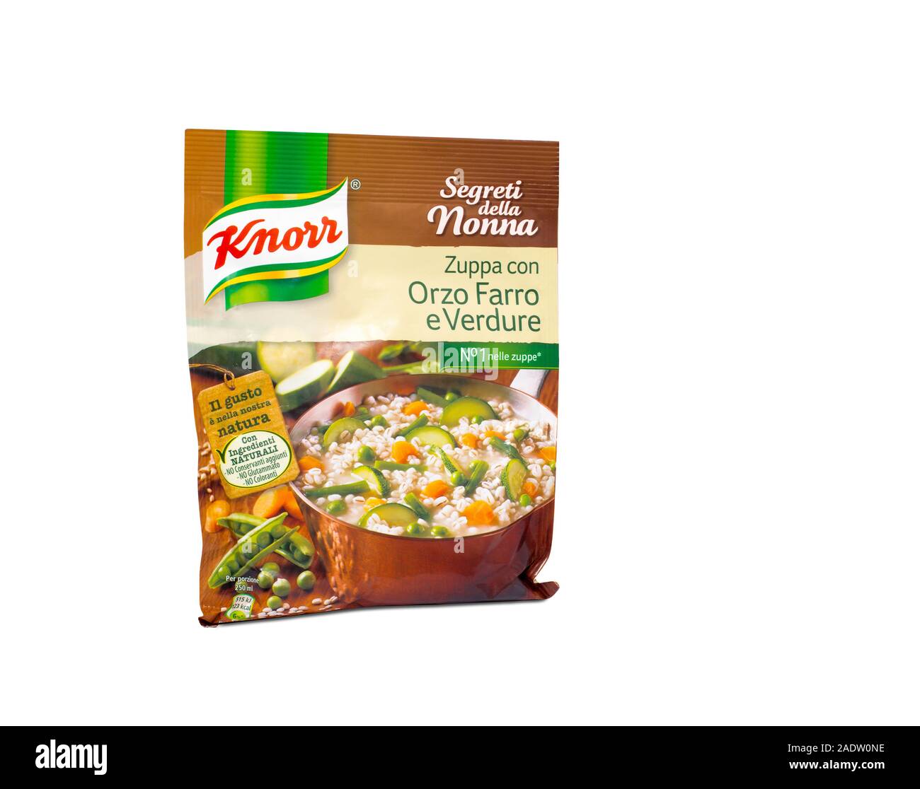 Italie - 8 novembre, 2019 : soupe avec de l'orge et les légumes en toutes lettres marque Knorr pack Banque D'Images