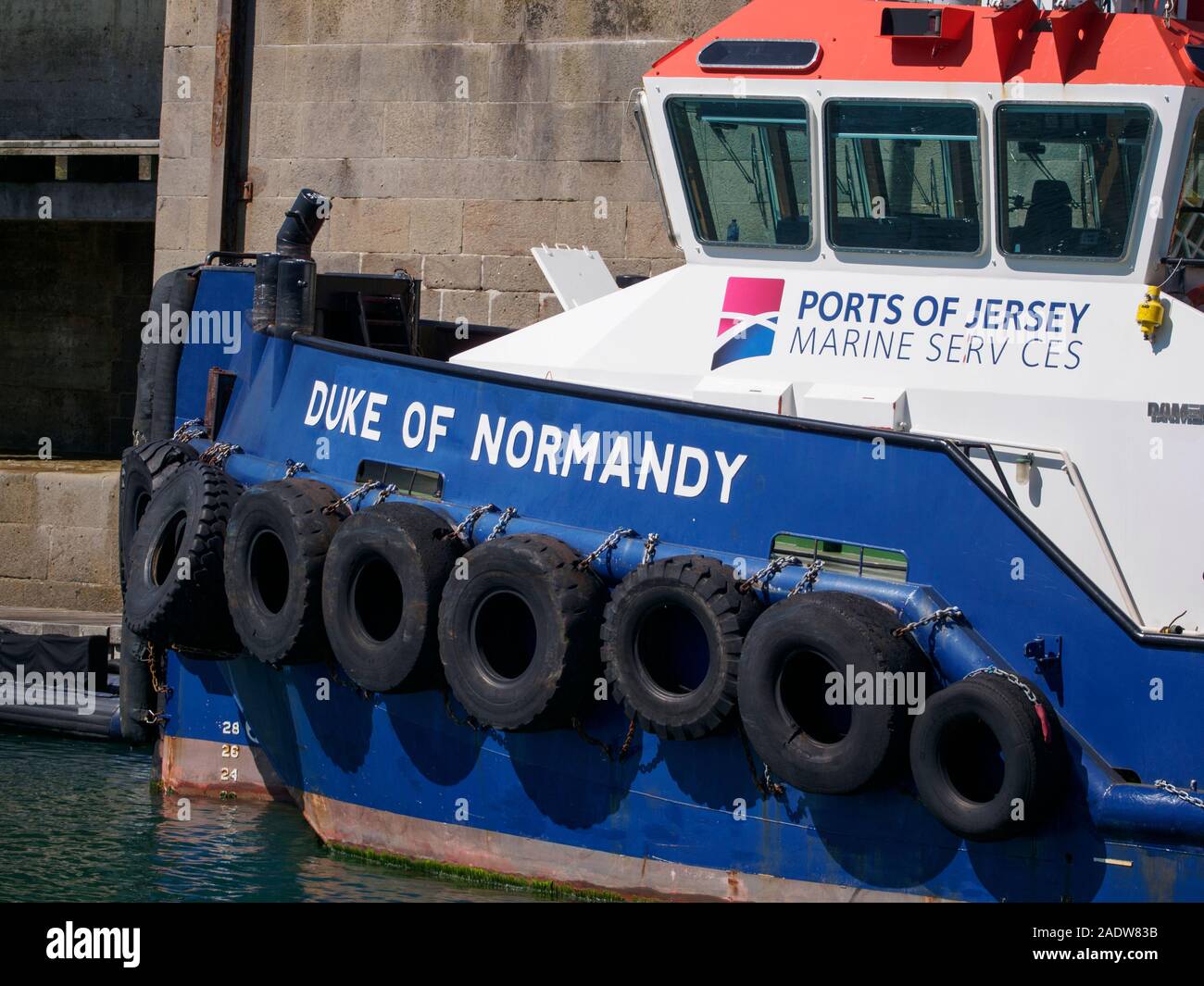 Duc de Normandie remorqueur dans le port de Jersey Banque D'Images