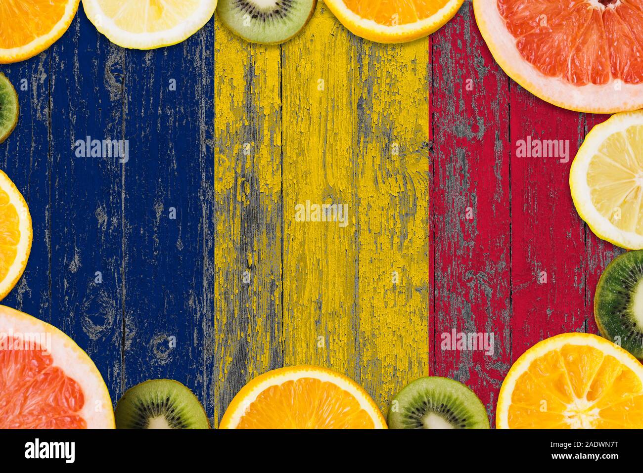 Concept alimentaire au Tchad. Fruits frais à partir de jardins traditionnels. Concept de cuisine en bois sur l'arrière-plan du pavillon. Banque D'Images