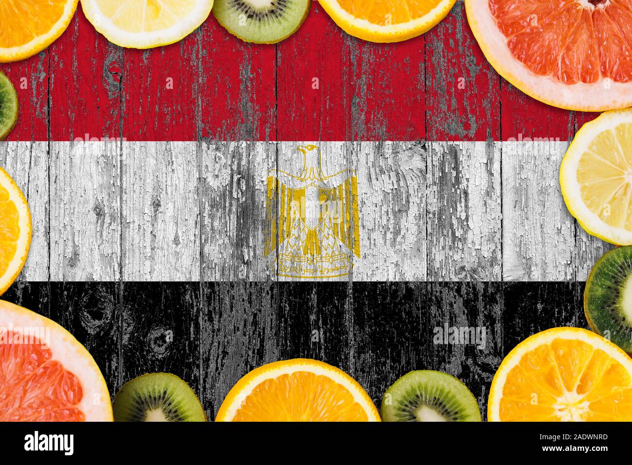 Concept alimentaire de l'Égypte. Fruits frais à partir de jardins traditionnels. Concept de cuisine en bois sur l'arrière-plan du pavillon. Banque D'Images