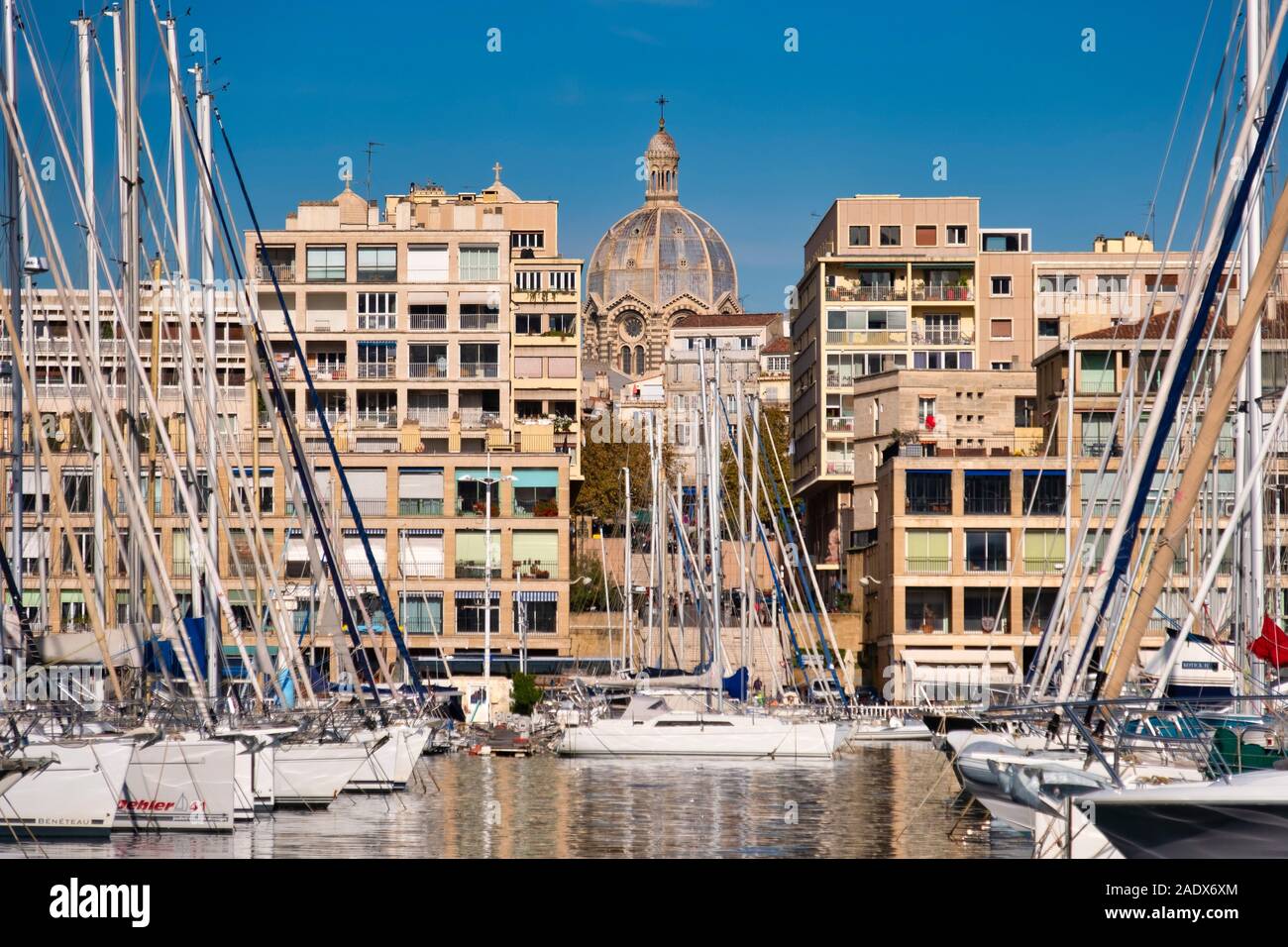 Bateaux à voile au Vieux Port Vieux port de Marseille, France, Europe Banque D'Images