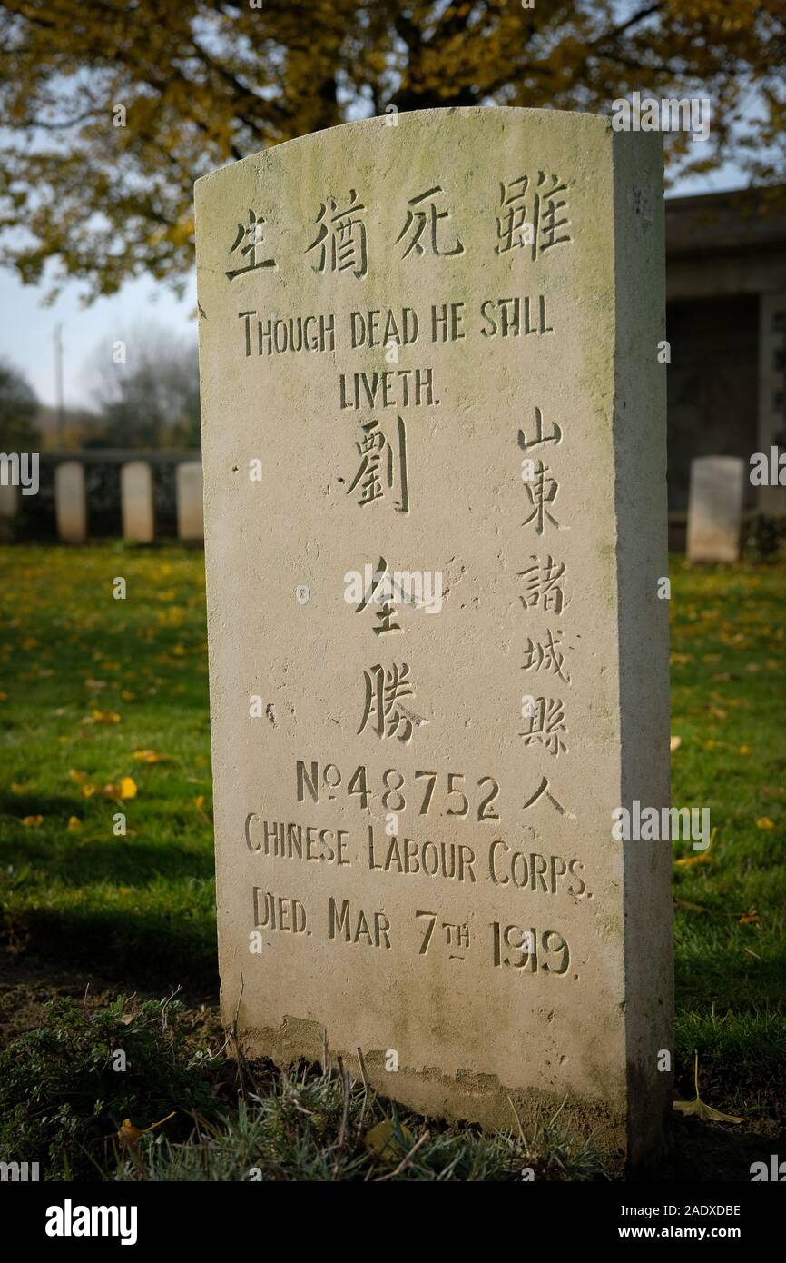 Cimetière du Commonwealth Ayette de 80 travailleurs chinois et indiens qui ont été employés dans l'entretien des fossés et des unités fournissant près de l'avant Banque D'Images