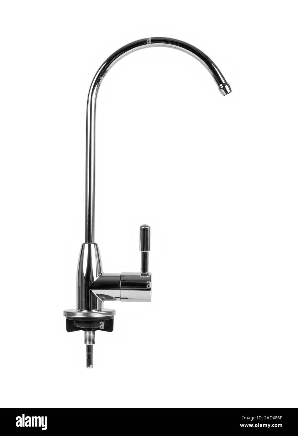 Filtre à eau pour robinet isolé sur fond blanc Banque D'Images