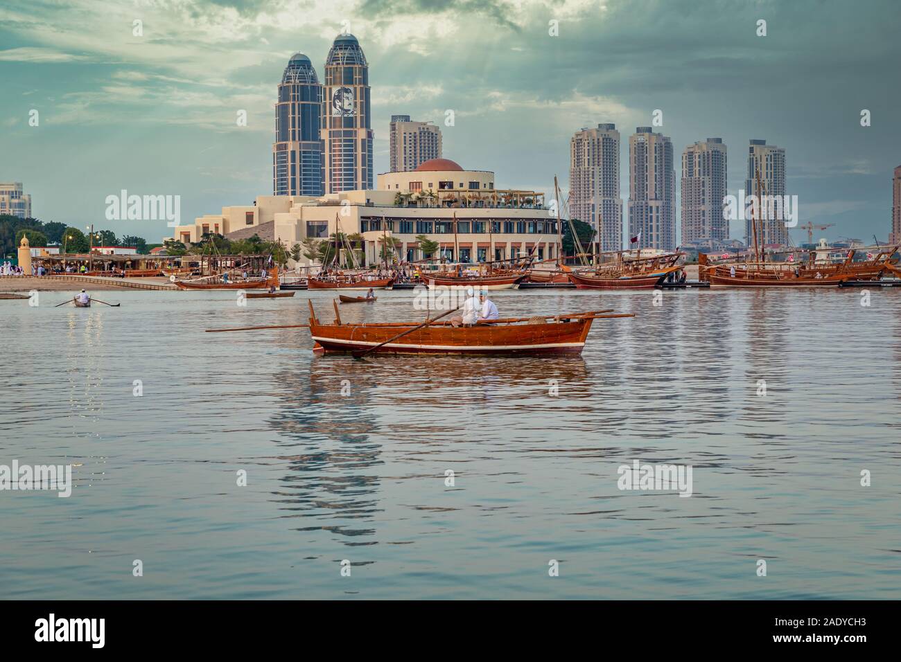 Doha-Qatar, Décembre 3,2019 : Dhow traditionnel Katara Katara cultural village Festival à Doha, Qatar,,. Banque D'Images