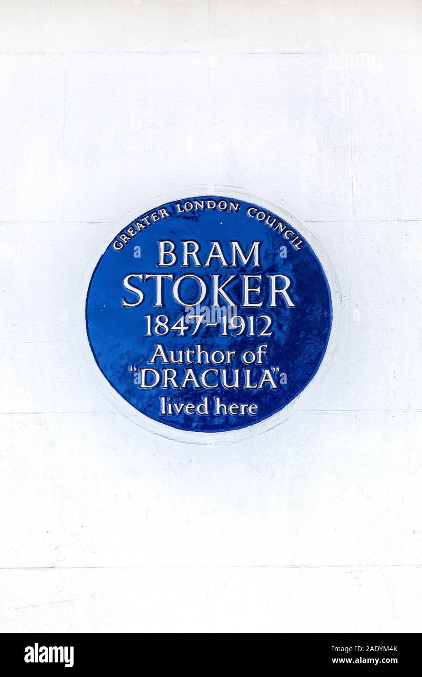 Blue plaque pour Bram Stoker l'auteur de "Dracula" (1847-1912) de son lieu de résidence, London, UK Banque D'Images