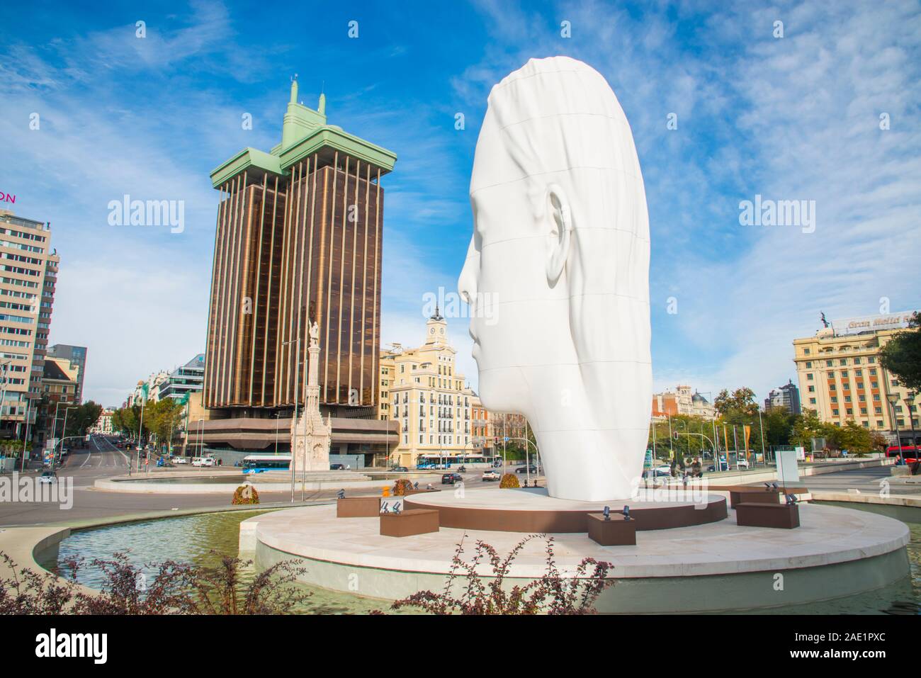 Julia, sculpture de Jaume Plensa. Place Colon, Madrid, Espagne. Banque D'Images