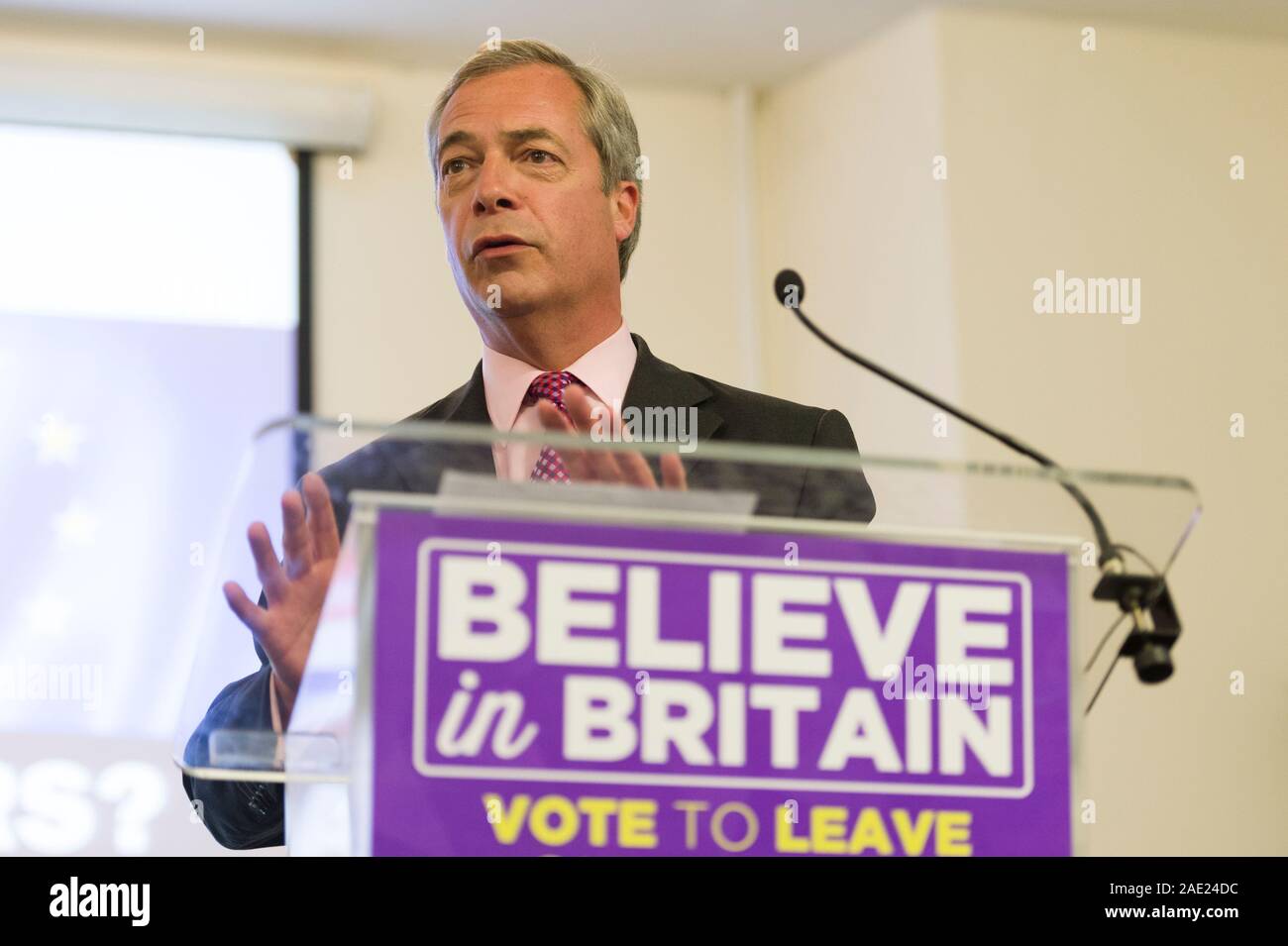 Parti pour l'indépendance du Royaume-Uni (UKIP) Leader Nigel Farage donnant sa dernière conférence de presse avant le référendum britannique de l'UE, qui aura lieu le 23 juin Banque D'Images