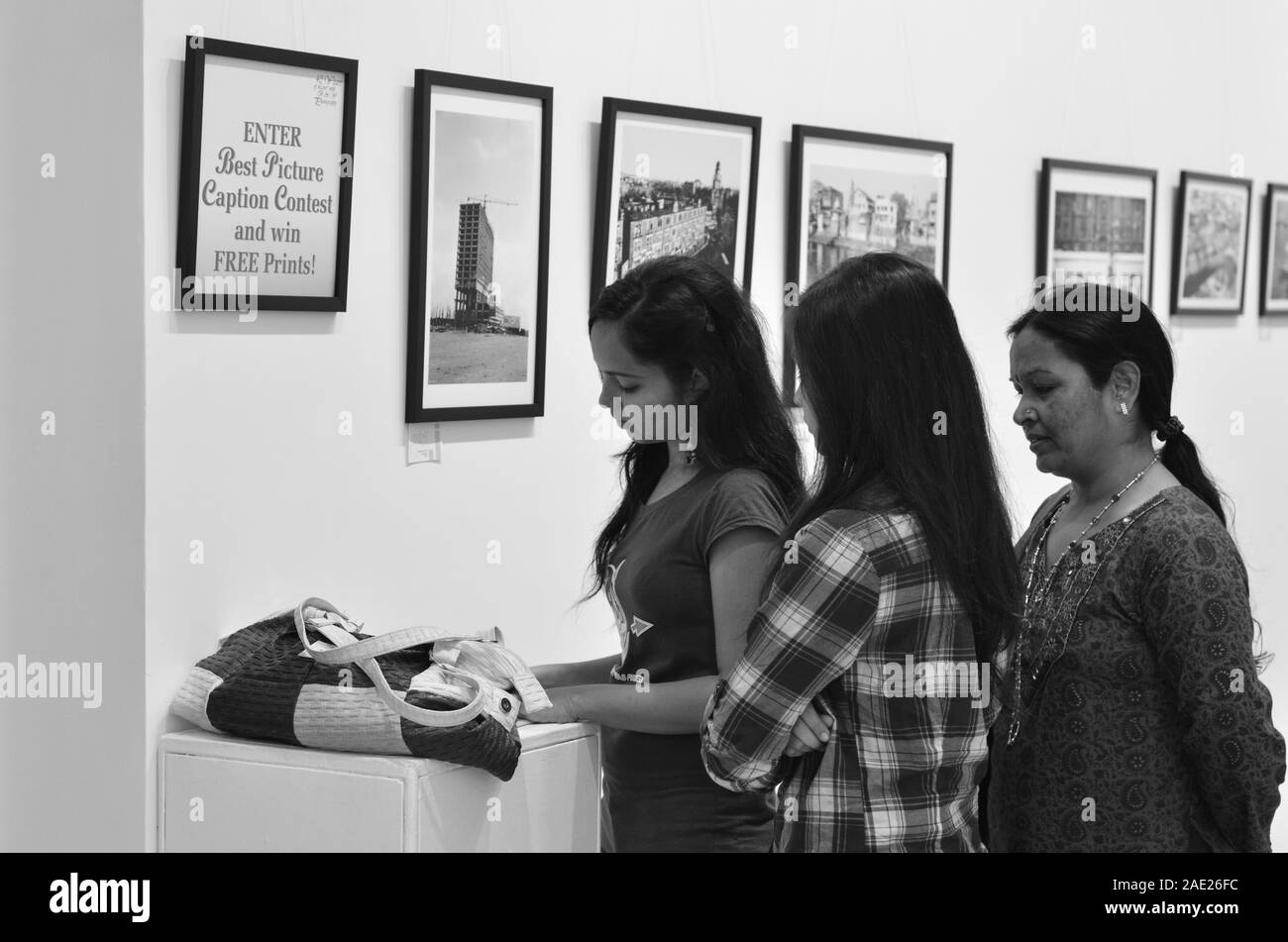 Mumbai, Maharashtra, Inde, 2015, galerie d'art, exposition de photographies, exposition de photographies, Jehangir Art Gallery, Banque D'Images