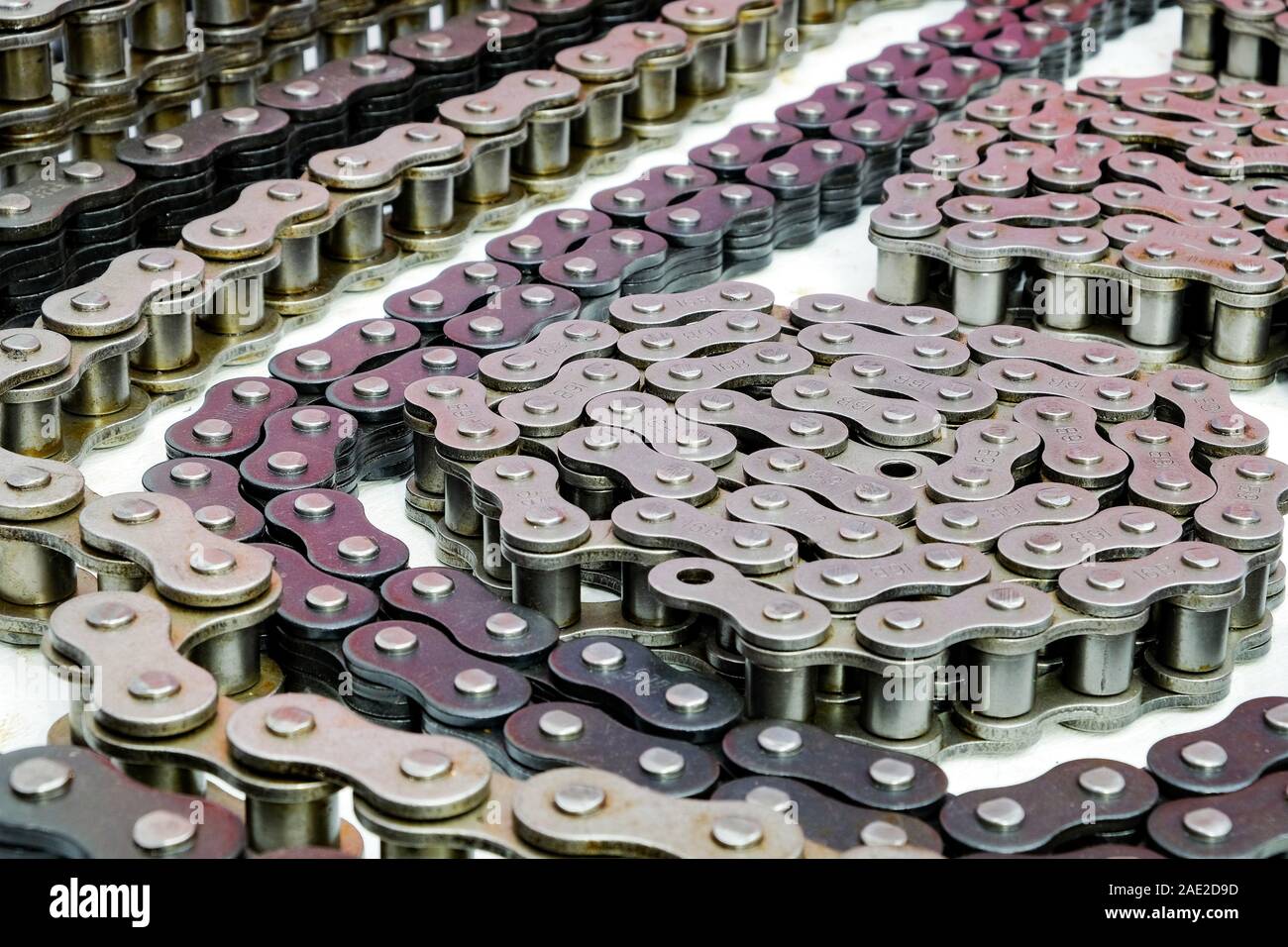 Close-up chaînes pour machines industrielles dans la fabrication en usine et de véhicules, de l'industrie 4.0 Banque D'Images