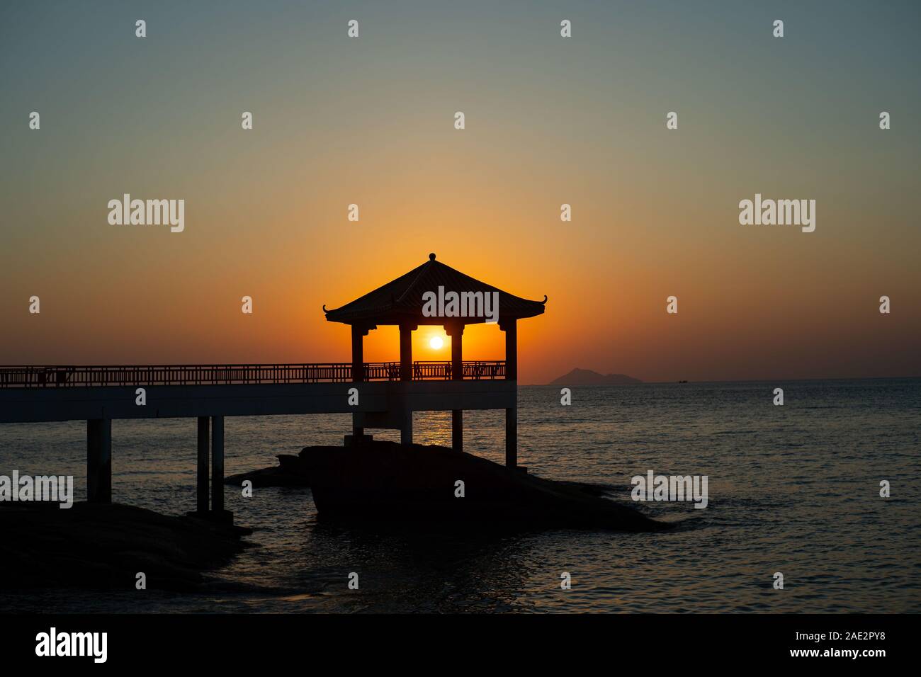 Macao. Sep 21, 2019. Photo prise le 21 septembre 2019 présente le lever du soleil à la hac Chao Long Kok sur la partie sud-est de l'île de Coloane à Macao, Chine du sud. Credit : Cheong Kam Ka/Xinhua/Alamy Live News Banque D'Images