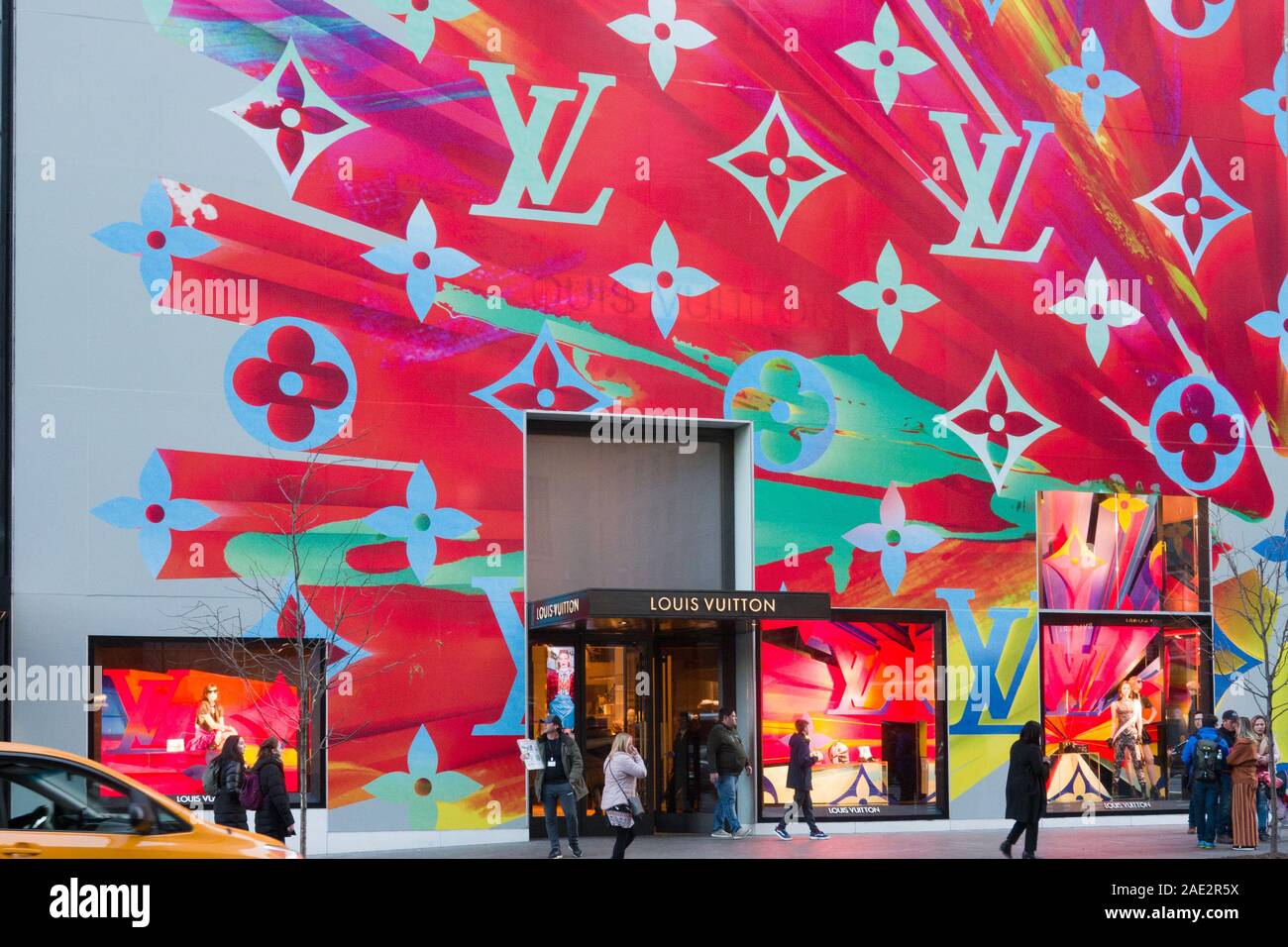 Vitrine louis vuitton hires stock photography and images  Alamy
