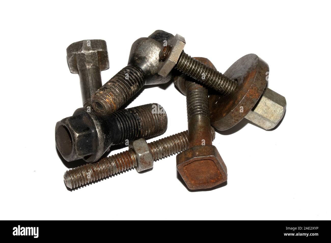 Collection d'ancienne vis, vis, écrous Engineering outils en métal sur fond  blanc Photo Stock - Alamy
