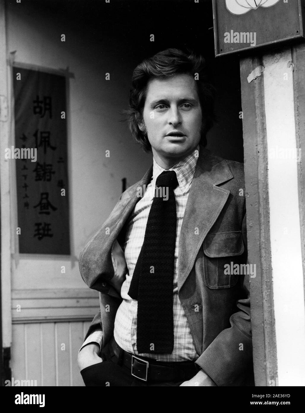 MICHAEL DOUGLAS DANS LES RUES DE SAN FRANCISCO (1972). Credit : WARNER BROS. Télévision / Album Banque D'Images