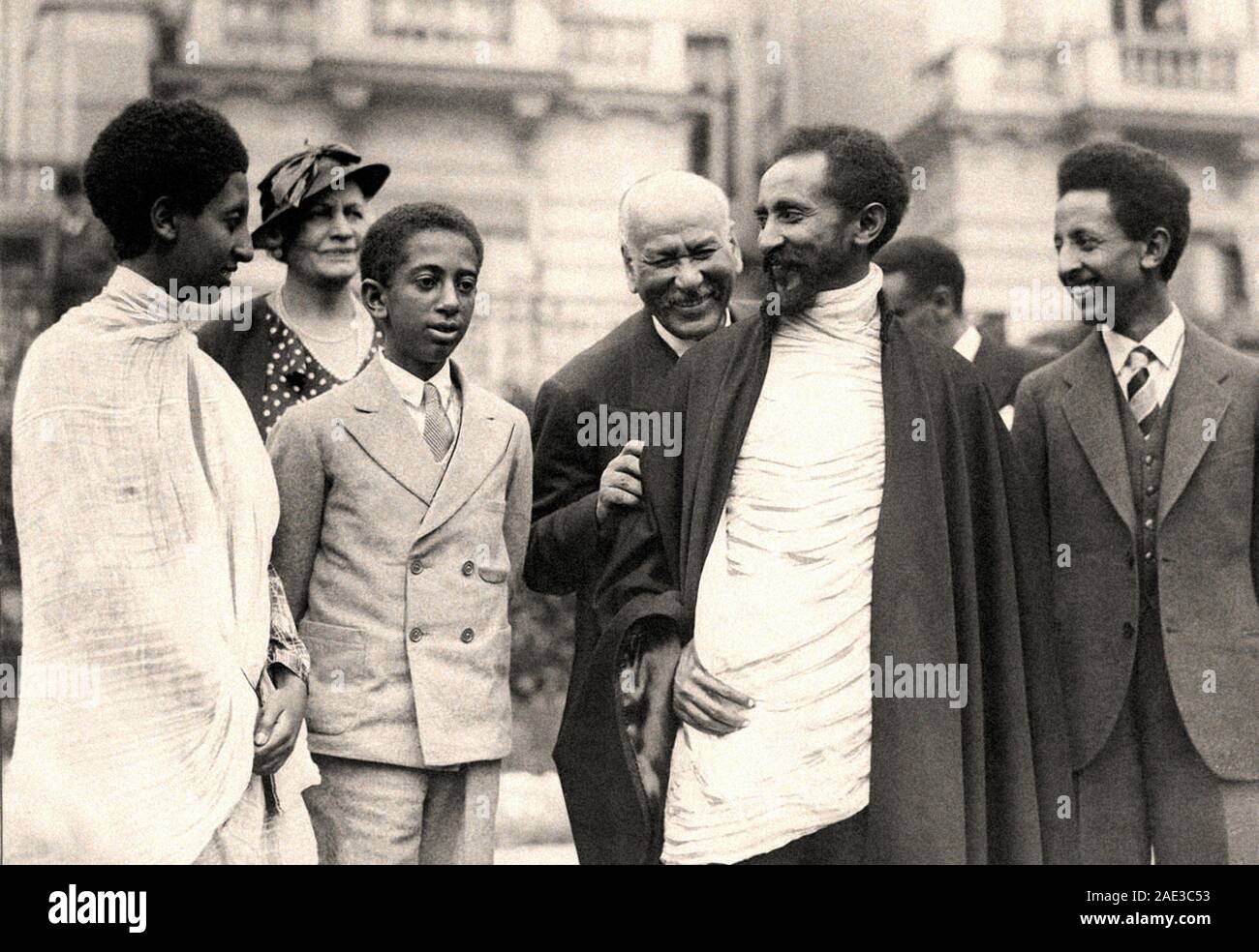 Empereur d'Abyssinie Haile Selassie I avec ses enfants. Londres, Angleterre, 1936 Banque D'Images