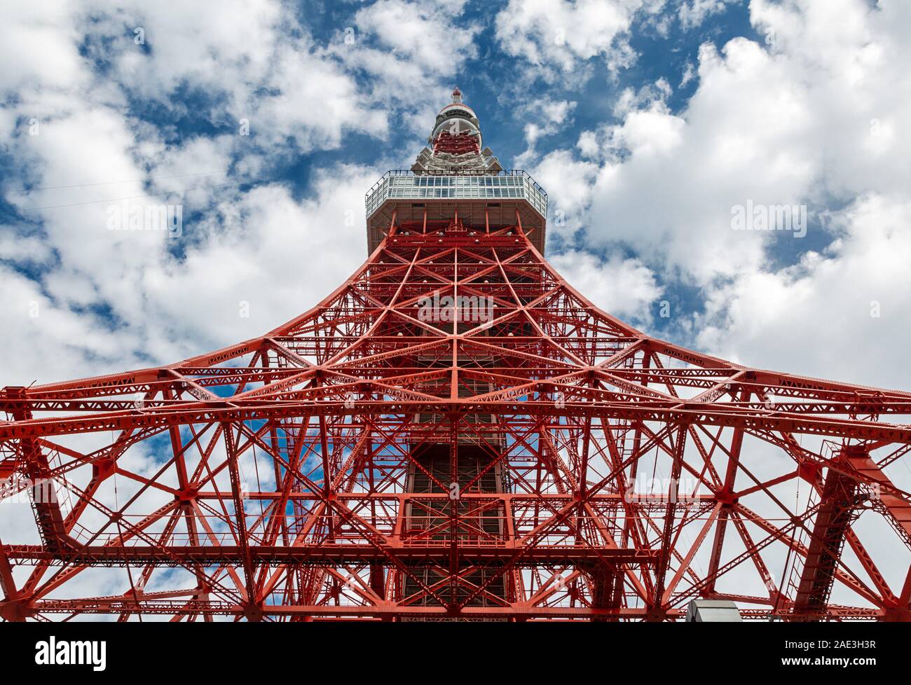 La Tour de Tokyo et tour d'observation de la radiodiffusion Banque D'Images