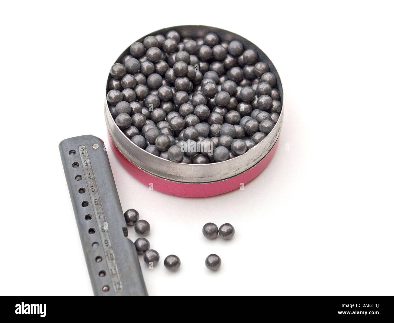 Des billes de plomb et magazine pour fusils à air Banque D'Images