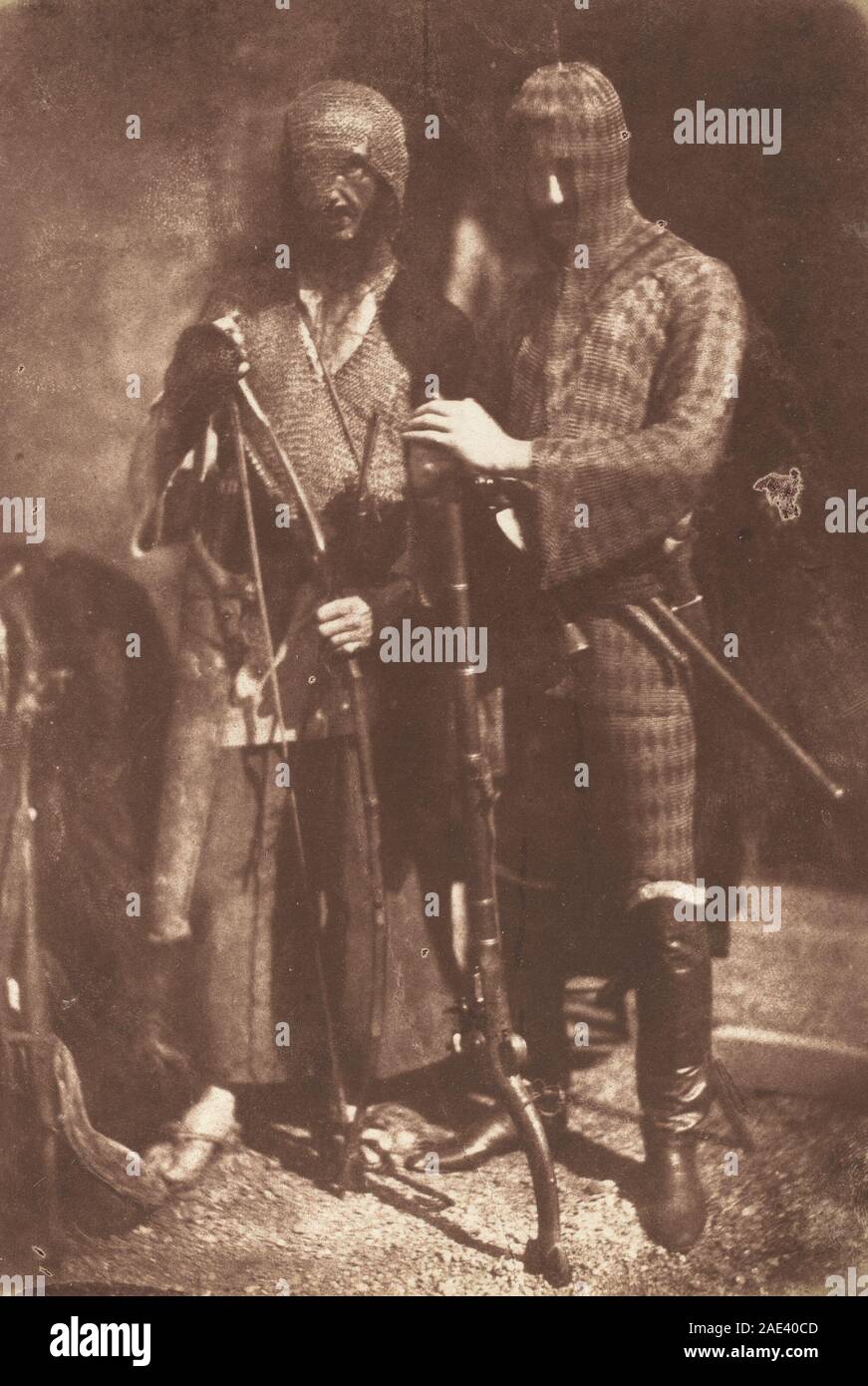 Cette photographie de 1843 de David Octavius Hill et Robert Adamson montre des armures afghanes ou circassiennes, montrant des plaques de métal, des composants en cuir et des éléments textiles dans des vêtements militaires du milieu du XIXe siècle. Banque D'Images