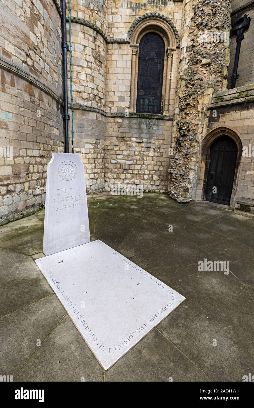 Edith Cavell tombe à la Cathédrale, Norwich, Norfolk, England, UK Banque D'Images