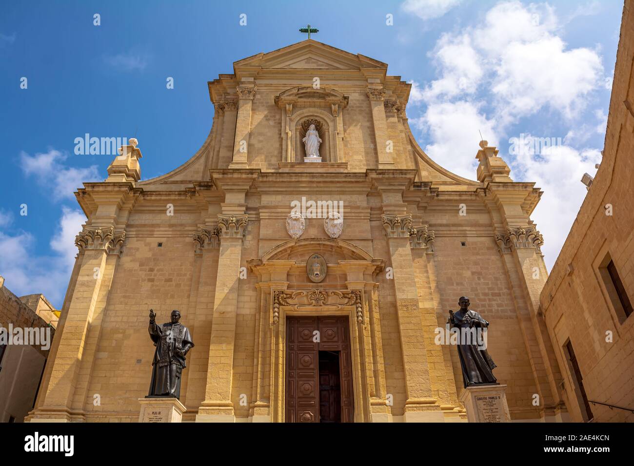 Façade de la cathédrale de l'Assomption à Victoria à Gozo, Malte. Banque D'Images