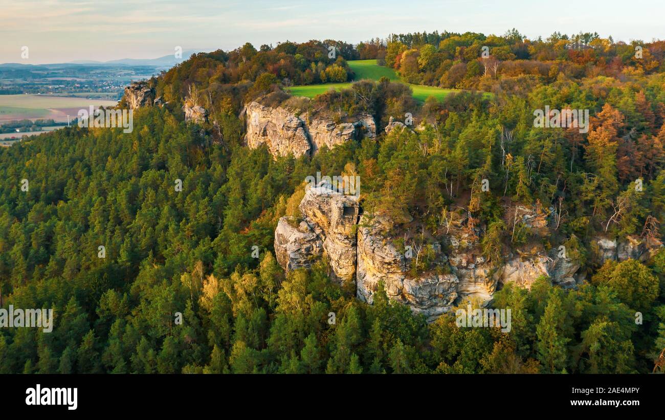 Le Paradis de Bohême. Groupe de formation de grès à Cesky raj au coucher du soleil Banque D'Images