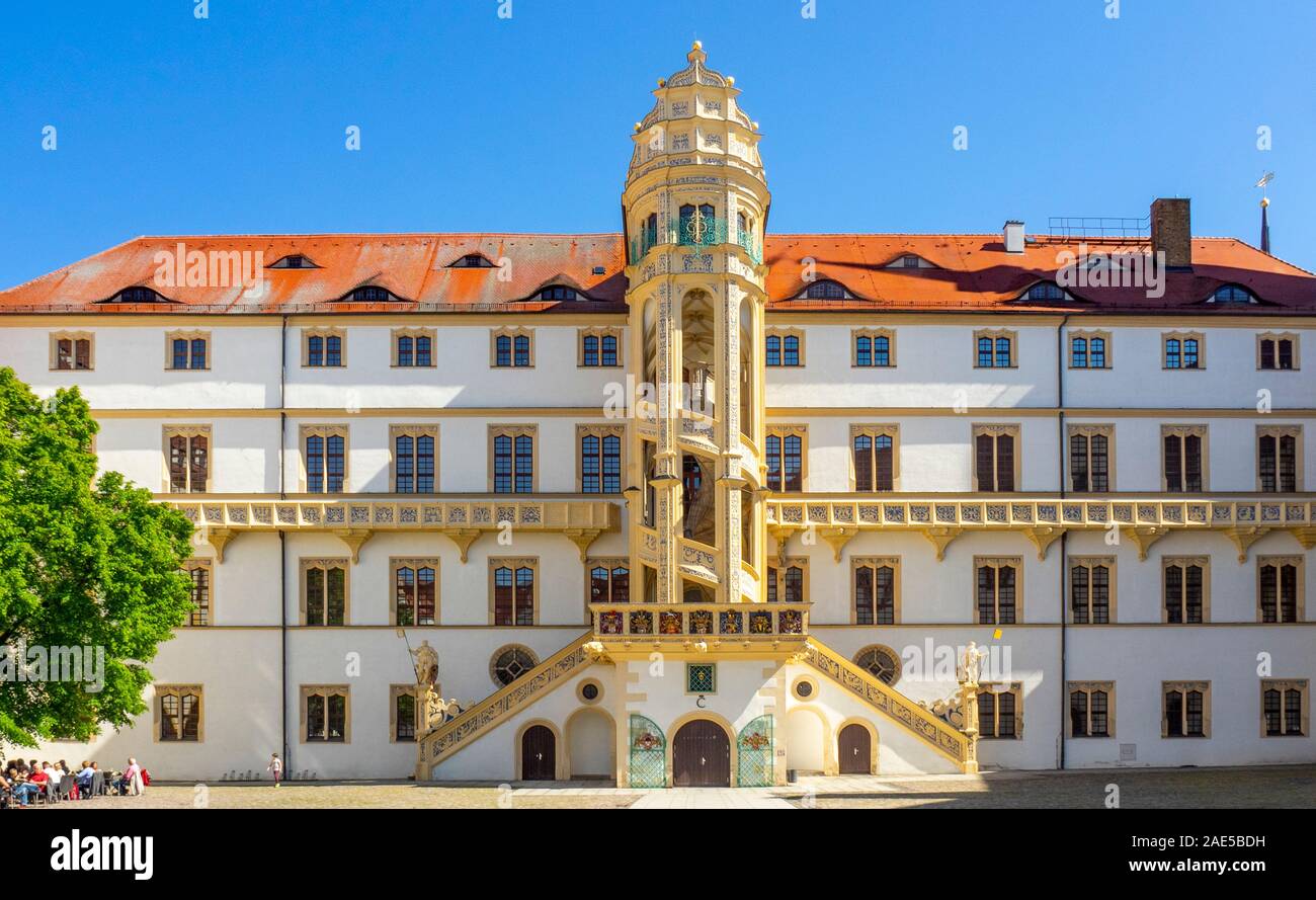 Grosse Wendelstein Escalier Impossible Dans La Cour Du Chateau Hartenfels Altstadt Torgau Saxe Allemagne Photo Stock Alamy Grosse Wendelstein Escalier Impossible Dans La Cour Du Chateau Hartenfels Altstadt Torgau Saxe Allemagne Photo Stock Alamy