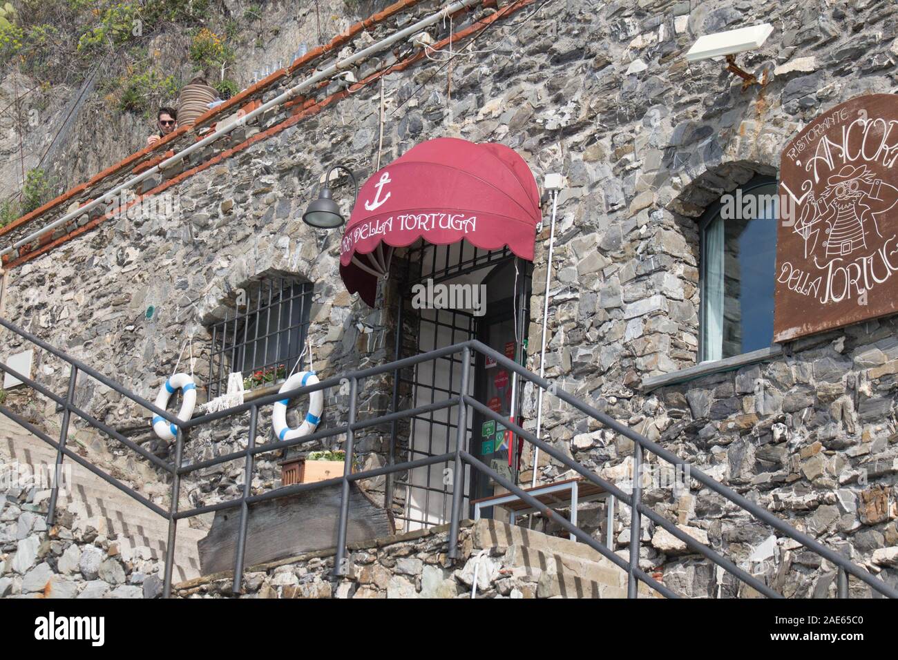 Monterosso, Italie - 2 Avril 2018 : le point de vue de l'entrée de l'Ancora della Tortuga restaurant à Monterosso al Mare dans le Parc National de Cinque T Banque D'Images