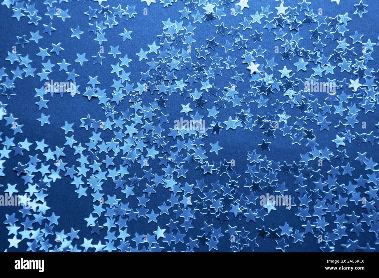 Abstract glowing stars de fond en couleur bleu classique. Banque D'Images