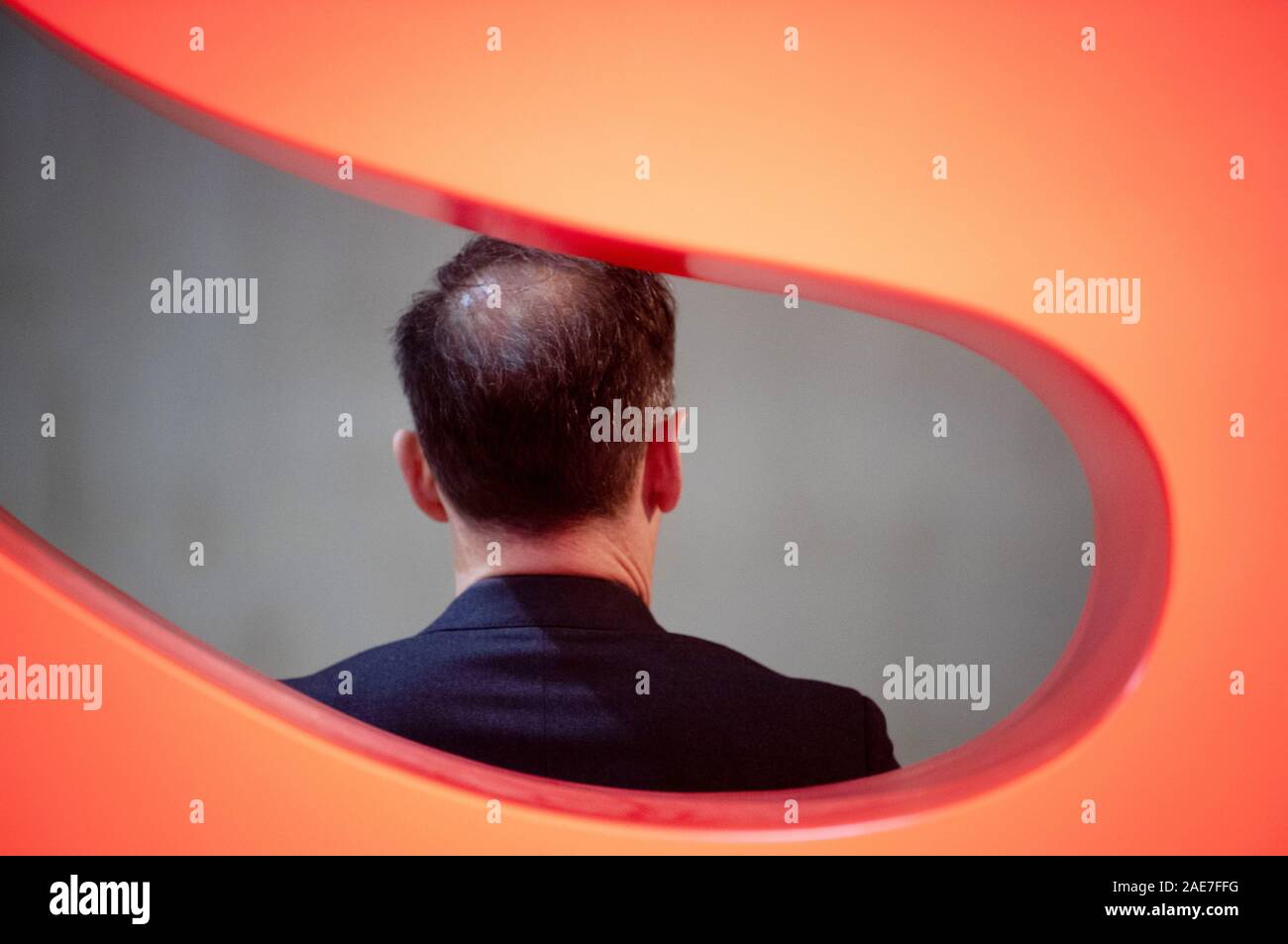 Berlin, Allemagne. 07Th Dec, 2019. Heiko Maas (SPD), le ministre des affaires étrangères, se dresse avec son retour à la DSF logo au SPD parti fédéral conférence. Maas n'a pas obtenu les voix nécessaires au premier tour pour un siège sur la carte d'extension. Crédit : Bernd von Jutrczenka/dpa/Alamy Live News Banque D'Images