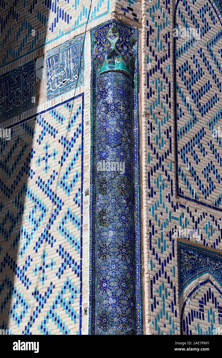 Détail architectural de la mosquée Kok Gumbaz à Shahrisabz Banque D'Images