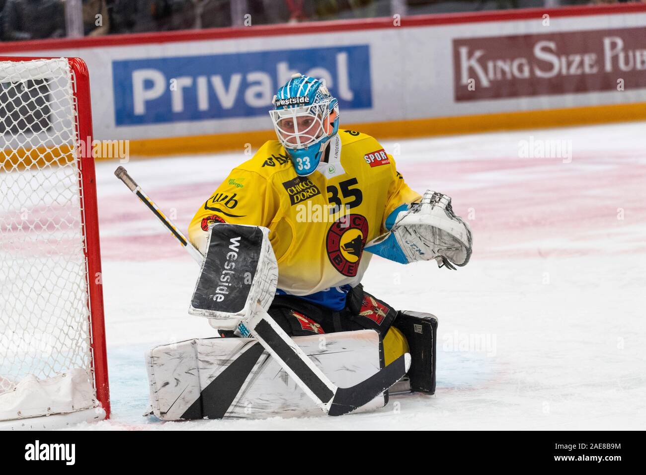 Lausanne, Suisse. 12 Juin, 2019. Tomi Karhunen (gardien de but) de SC Bern pendant un match de la Ligue Suisse de l'ALN avec Hc-Sc Lausanne Berne. Le SC Berne gagne 5-2 (photo de Eric Dubost/Pacific Press) Credit : Pacific Press Agency/Alamy Live News Banque D'Images